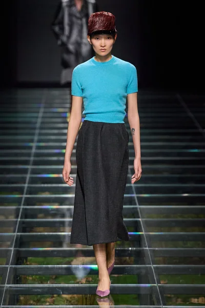 Look 37